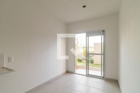 Sala de apartamento para alugar com 1 quarto, 32m² em Parque Industrial Tomas Edson, São Paulo