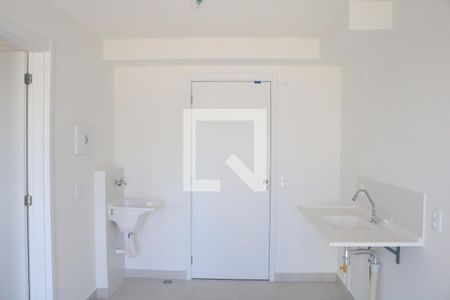 Sala e Cozinha Integrada de apartamento para alugar com 1 quarto, 28m² em Parque Industrial Tomas Edson, São Paulo