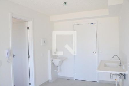 Sala e Cozinha Integrada de apartamento para alugar com 1 quarto, 28m² em Parque Industrial Tomas Edson, São Paulo