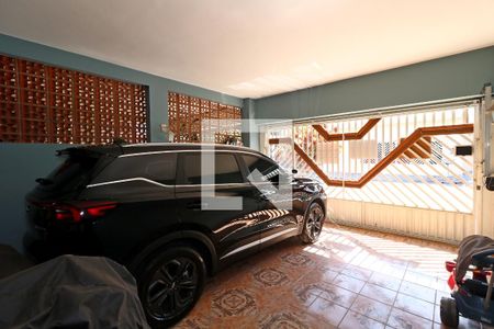 Garagem de casa à venda com 3 quartos, 185m² em Vila Pires, Santo André