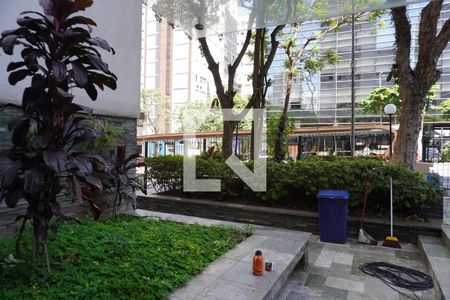 Entrada de serviço de apartamento à venda com 1 quarto, 85m² em Jardim Paulista, São Paulo
