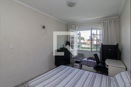 quarto2 de casa à venda com 4 quartos, 200m² em Vila Santo Estefano, São Paulo
