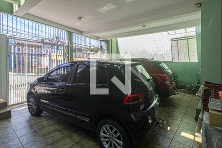 garagem de casa à venda com 4 quartos, 200m² em Vila Santo Estefano, São Paulo