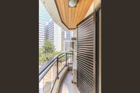 Varanda de apartamento para alugar com 3 quartos, 160m² em Higienópolis, São Paulo