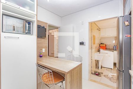 Cozinha de casa à venda com 3 quartos, 240m² em Vila Santo Estefano, São Paulo