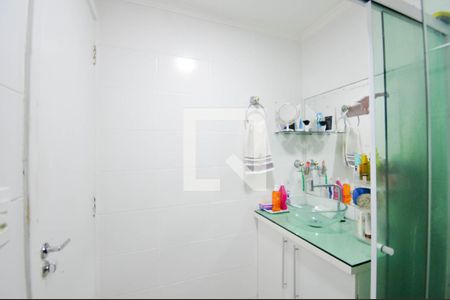 Banheiro de apartamento à venda com 2 quartos, 53m² em Ponte Grande, Guarulhos