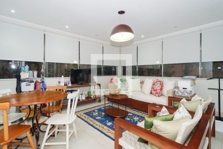 Sala de casa de condomínio à venda com 5 quartos, 578m² em Vila Progredior, São Paulo