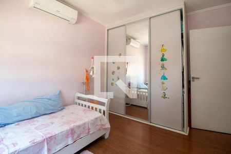 Quarto de casa à venda com 3 quartos, 300m² em Santo Amaro, São Paulo