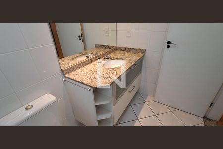 Banheiro Suíte 2 de apartamento à venda com 3 quartos, 130m² em Vila Caminho do Mar, São Bernardo do Campo