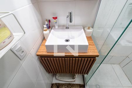 Banheiro de kitnet/studio à venda com 1 quarto, 27m² em Vila Dom Pedro I, São Paulo