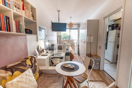 Sala e Quarto de kitnet/studio à venda com 1 quarto, 27m² em Vila Dom Pedro I, São Paulo