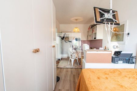 Sala e Quarto de kitnet/studio à venda com 1 quarto, 27m² em Vila Dom Pedro I, São Paulo