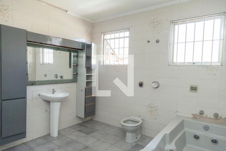 Banheiro suite de casa para alugar com 3 quartos, 252m² em Jardim Cidalia, São Paulo