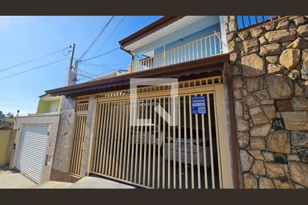 Fachada de casa à venda com 4 quartos, 250m² em Vila Galvão, Jundiaí