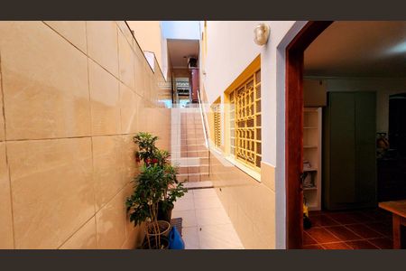 Quintal de casa à venda com 4 quartos, 250m² em Vila Galvão, Jundiaí