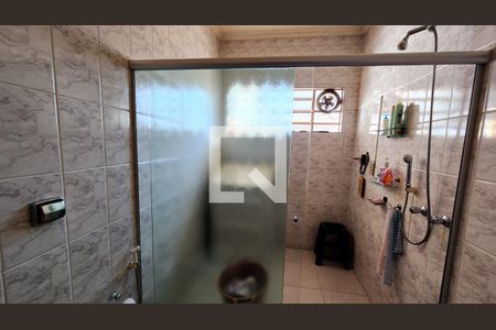 Banheiro da Suíte de casa à venda com 4 quartos, 250m² em Vila Galvão, Jundiaí