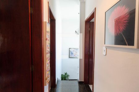 Corredor de casa de condomínio à venda com 3 quartos, 90m² em Vila Granada, São Paulo