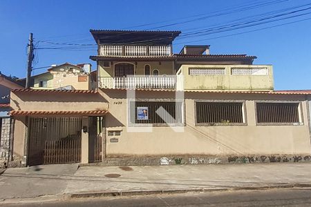 Fachada de casa à venda com 4 quartos, 158m² em Pechincha, Rio de Janeiro