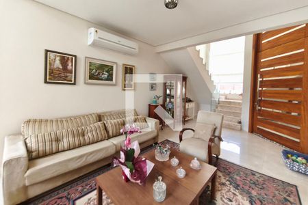 Sala de Estar de casa de condomínio à venda com 3 quartos, 280m² em Swiss Park, Campinas