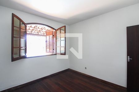 Quarto 2 de casa à venda com 2 quartos, 360m² em Alípio de Melo, Belo Horizonte