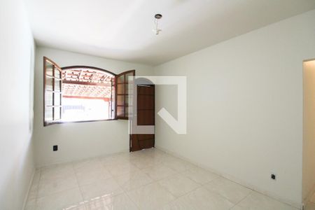 Sala 1 de casa à venda com 2 quartos, 360m² em Alípio de Melo, Belo Horizonte