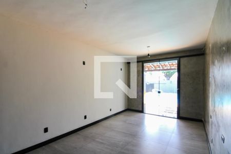Sala 2 de casa à venda com 2 quartos, 360m² em Alípio de Melo, Belo Horizonte