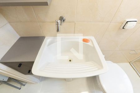 Banheiro de kitnet/studio para alugar com 1 quarto, 30m² em Bela Vista, São Paulo