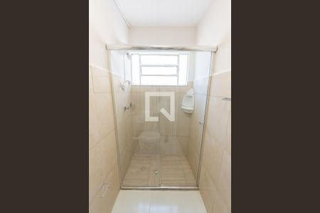 Banheiro de kitnet/studio para alugar com 1 quarto, 30m² em Bela Vista, São Paulo