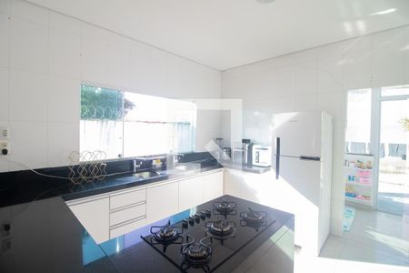Cozinha de casa à venda com 2 quartos, 525m² em Colonial, Contagem