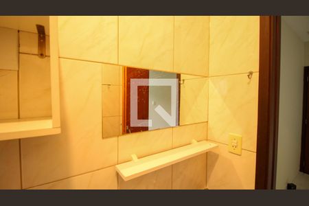 Banheiro suíte 1 de casa para alugar com 2 quartos, 84m² em Água Rasa, São Paulo