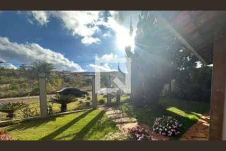 Casa à venda com 3 quartos, 240m² em Balneário Água Limpa, Nova Lima