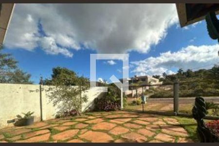 Casa à venda com 3 quartos, 240m² em Balneário Água Limpa, Nova Lima