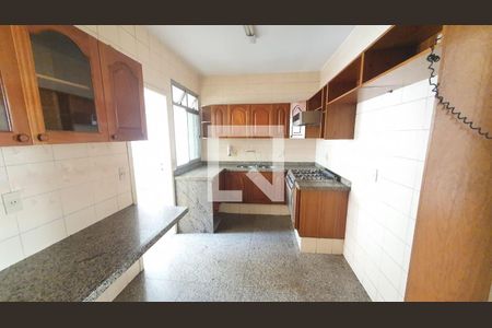 Apartamento à venda com 4 quartos, 165m² em Lourdes, Belo Horizonte