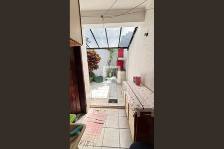 Quintal de casa à venda com 4 quartos, 128m² em Vila Lilica, Santo André