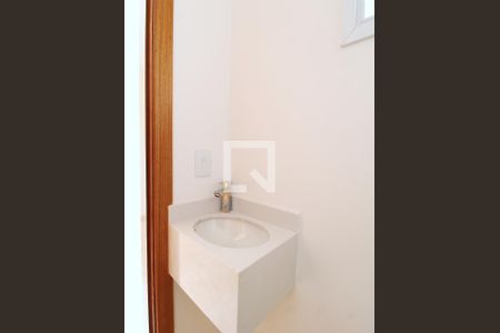 Lavabo Garagem de casa à venda com 3 quartos, 150m² em Vila Medeiros, São Paulo
