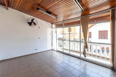 Casa à venda com 3 quartos, 218m² em Vila Mariana, São Paulo