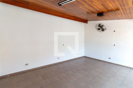 Casa à venda com 3 quartos, 218m² em Vila Mariana, São Paulo