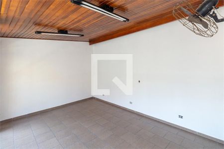 Casa à venda com 3 quartos, 218m² em Vila Mariana, São Paulo