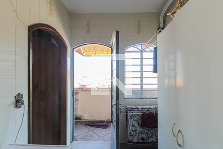 Área de Serviço de casa para alugar com 3 quartos, 250m² em Vila Alpina, São Paulo