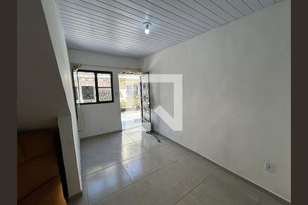 Sala de casa para alugar com 1 quarto, 65m² em Del Castilho, Rio de Janeiro