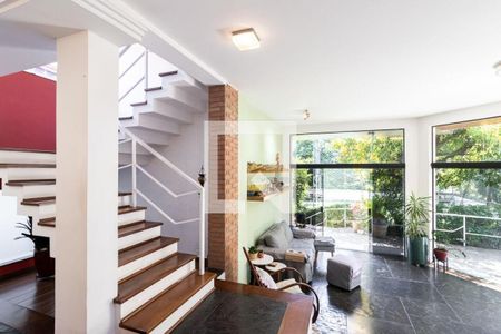 Casa à venda com 5 quartos, 400m² em Vila Romana, São Paulo