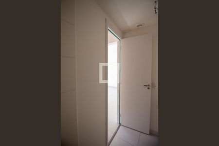 Banheiro de apartamento à venda com 2 quartos, 34m² em Fazenda Aricanduva, São Paulo
