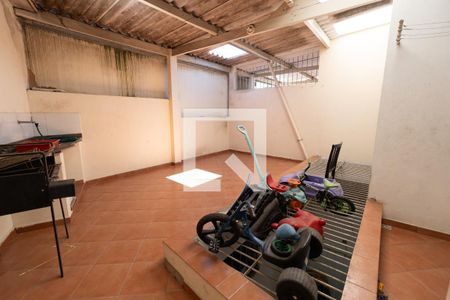 Quintal de casa à venda com 6 quartos, 280m² em Jardim Divinolandia, Guarulhos