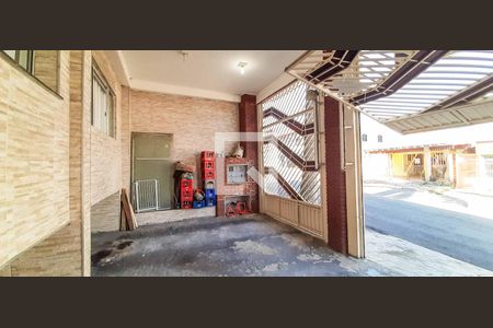 Garagem de casa à venda com 4 quartos, 300m² em Jardim das Flores, Osasco