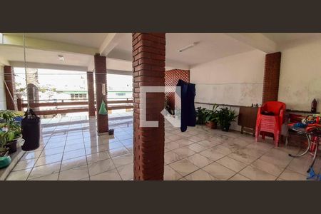 Área Externa de casa à venda com 4 quartos, 300m² em Jardim das Flores, Osasco