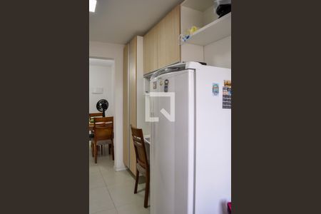 Cozinha de apartamento à venda com 2 quartos, 64m² em Cavalhada, Porto Alegre