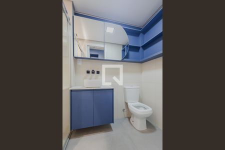 Banheiro de kitnet/studio para alugar com 1 quarto, 44m² em Cerqueira César, São Paulo