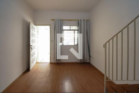 Sala de casa à venda com 2 quartos, 143m² em Jardim Lavinia, São Bernardo do Campo