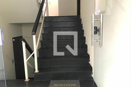 Escada de apartamento para alugar com 3 quartos, 84m² em Cidade Nova, Belo Horizonte