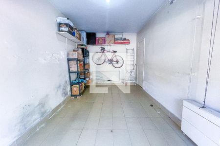 Garagem de casa à venda com 3 quartos, 175m² em Paraíso, São Paulo